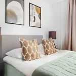 Апартаменты 1- Pleasant 4-bdr In Копенгаген