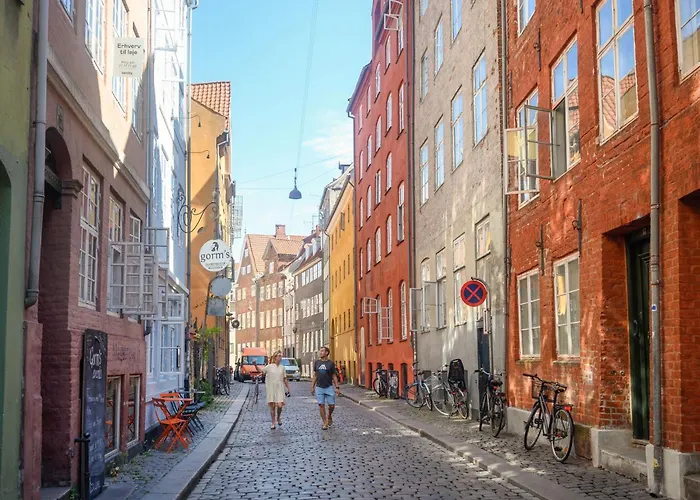 1- Pleasant 4-bdr In شقة *